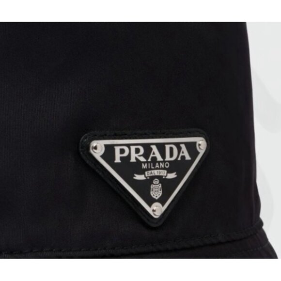 Prada Black Re-Nylon Bucket Hat - Iconic Logo Style - Picture 2 of 6